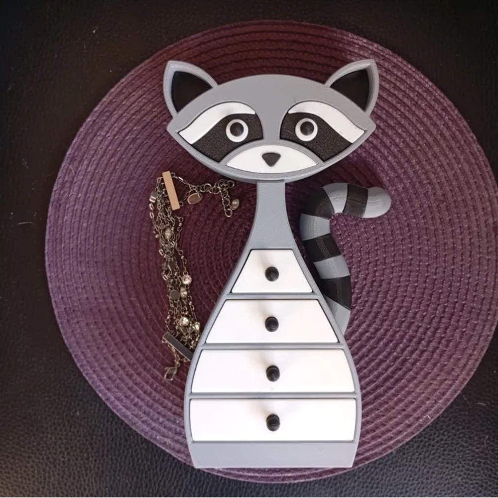 3D Printed Gray & White Raccoon Jewelry Box Holder. - Picture 2 of 8